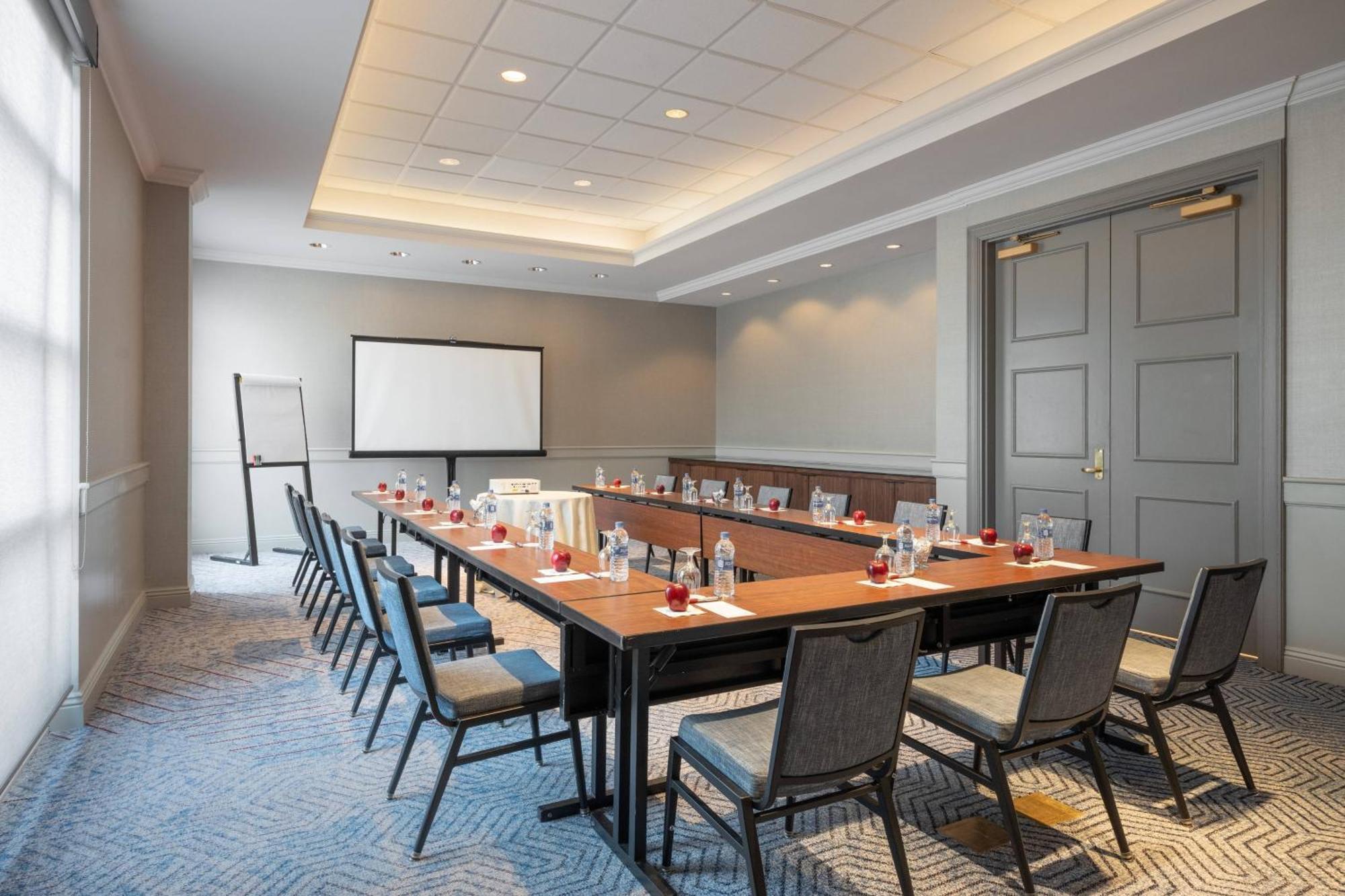 Mystic Marriott Hotel And Spa Groton Εξωτερικό φωτογραφία